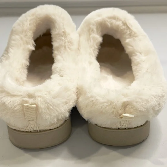 Bobs From Skechers Keepsakes Ice Angel Cream Indoor/Outdoor Slip-ons. - Picture 4 of 5